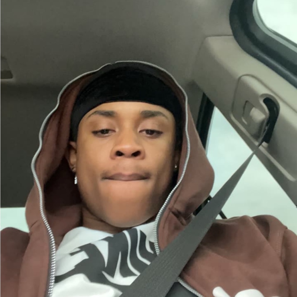 Meet your Posher, Davon